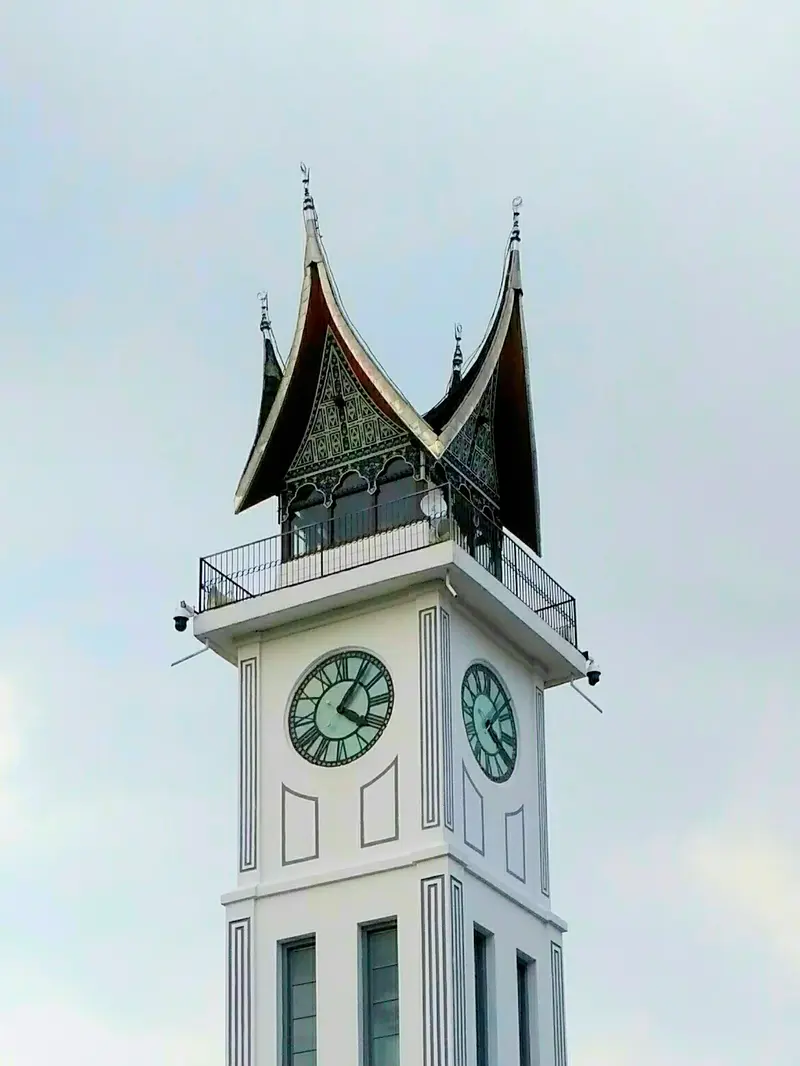 Jam Gadang Bukittinggi, salah satu destinasi wisata yang bakal dikunjungi wisatawan asal China. (Foto: Liputan6.com/ Novia Harlina)