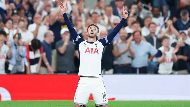 Foto: Tottenham Hotspur Jadikan Bodo/Glimt Pelampiasan, Gagal di Liga Inggris Tapi Siap Angkat Trofi Liga Europa