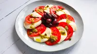 How to make a Caprese salad. (Photo: Omi Sido/Pixabay)
