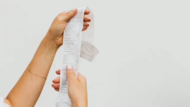 1. Pengertian Doom Spending