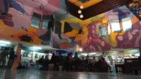 Terminal Leuwi Panjang bersolek dengan menghadirkan mural di dinding bangunan