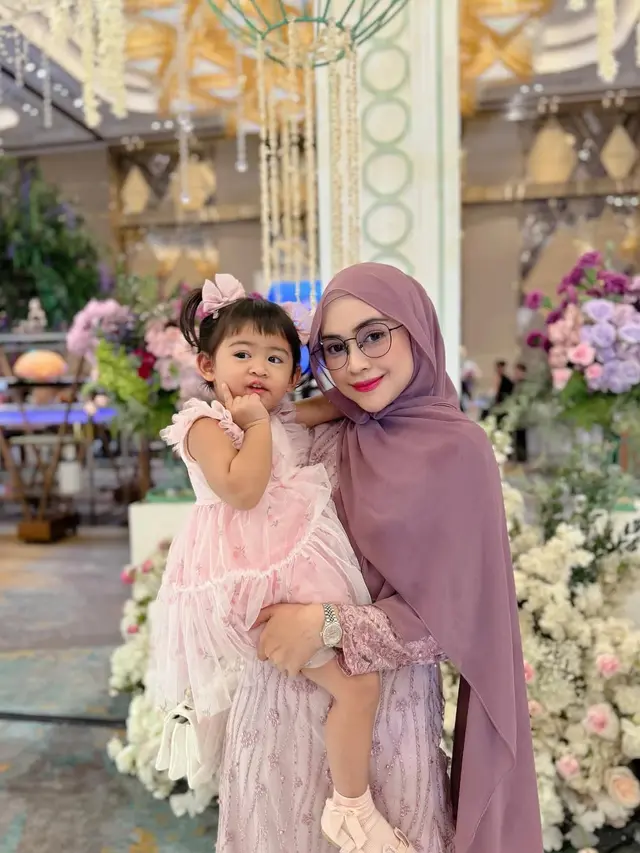 Ria Ricis dan Moana