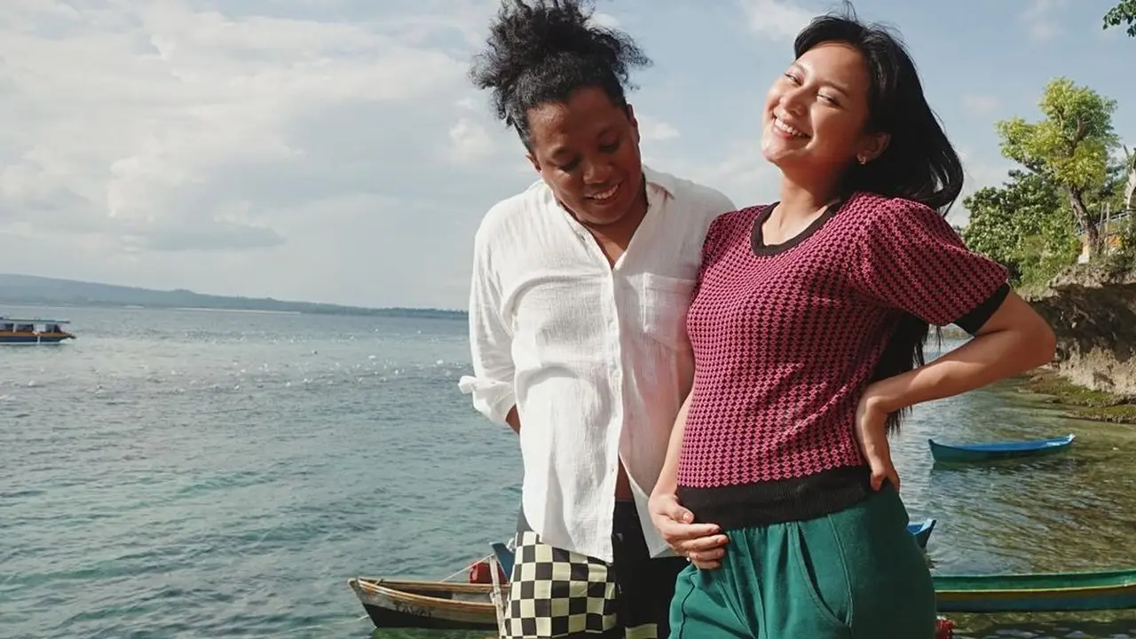 [Fimela] Arie Kriting dan Indah Permatasari