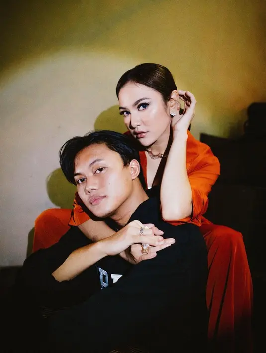 Rizky Febian dan Mahalini Raharja ramai diberitakan bakal berlanjut ke jenjang pernikahan. (Instagram/mahaliniraharja)