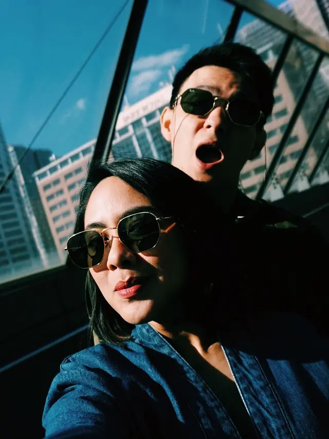 Mulai Tampil di Publik, Ini 6 Potret Mesra Nabila Faisal dan Marcell Darwin