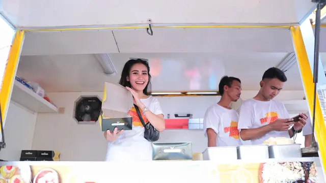 [Bintang] Ayu Ting Ting