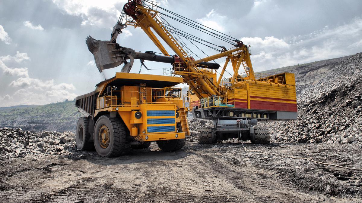 Cara Perusahaan Tambang Isi Bulan Keselamatan dan Kesehatan Kerja 2026