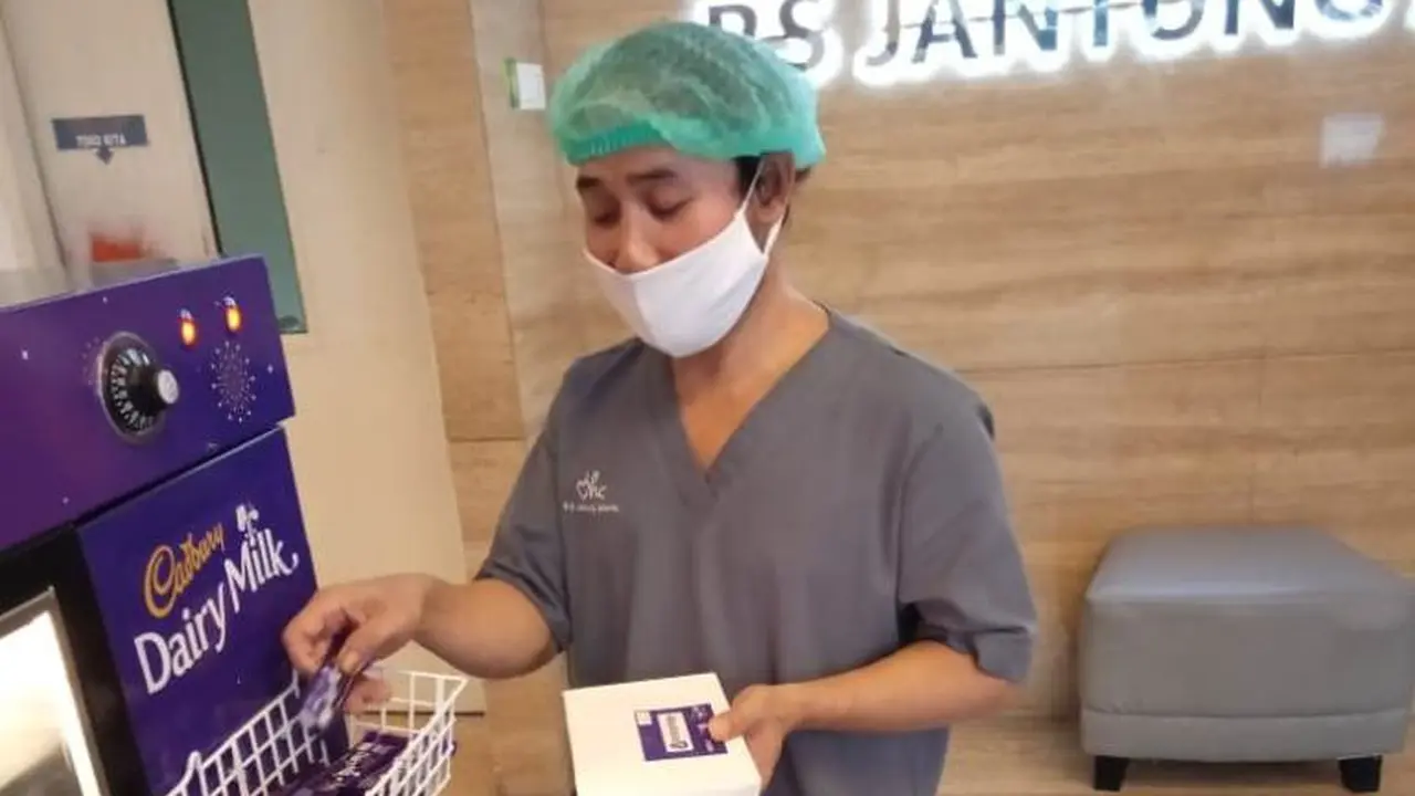 Cadburry Mendukung Tenaga Medis dengan Bagikan 9 Ribu Paker Berbuka