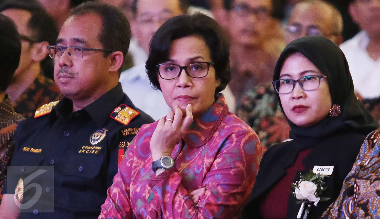 Menteri Keuangan Sri Mulyani menghadiri Peringatan Satu Tahun Pusat Logistik Berikat (PLB), Jakarta, Rabu (12/4). Sri Mulyani memberi empat Pekerjaan Rumah (PR) kepada PPLBI untuk menjadikan Indonesia Hub logistik Asia Pasifik. (Liputan6.com/Angga Yuniar)