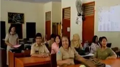 Puluhan guru SMA Negeri 1 Kota Sorong mogok mengajar, hingga Kusrin sang perakit TV dilirik menjadi bintang iklan.
