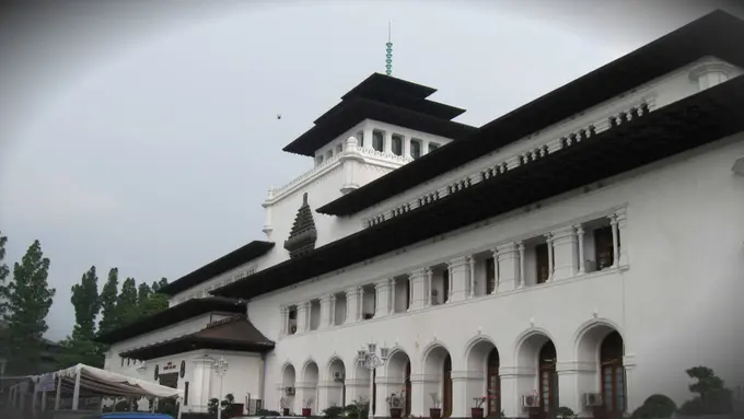 Mitos yang Banyak Dipercaya Warga Bandung