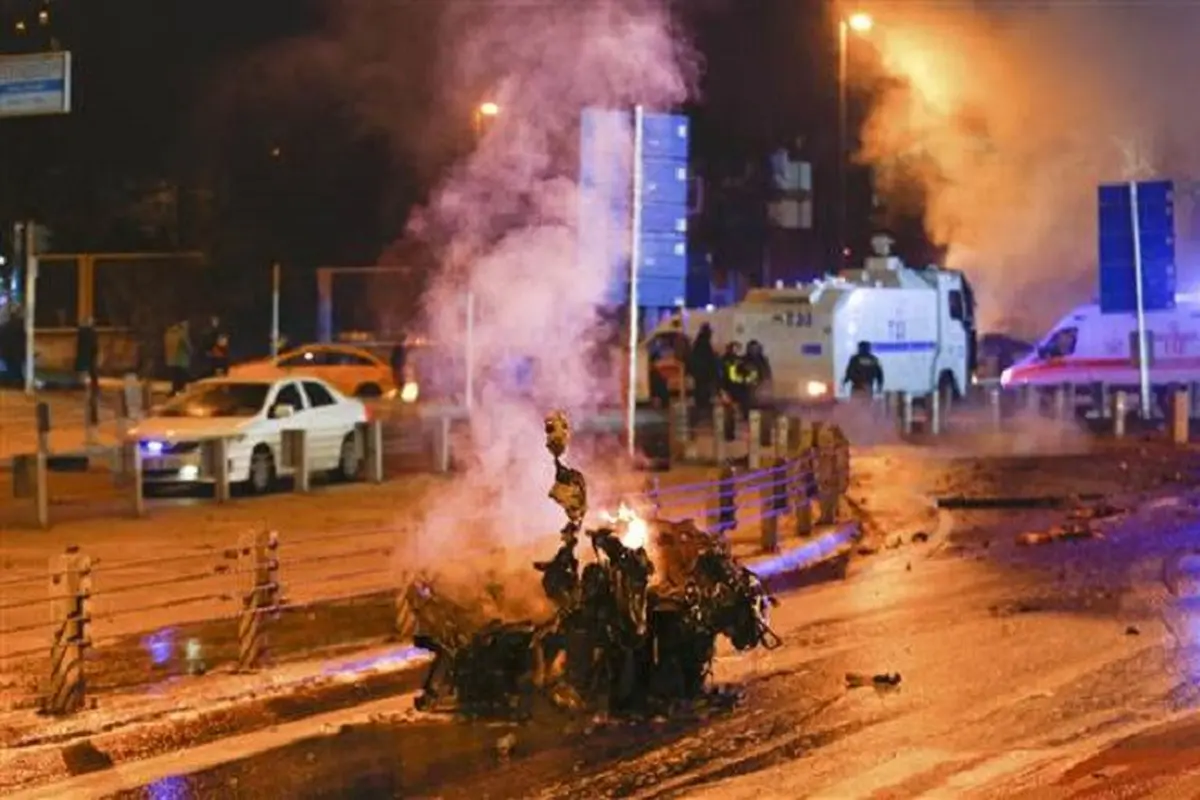 Bom kembar meledak di Istanbul, Turki