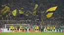 Selebrasi para pemain Borussia Dortmund setelah mengalahkan Chelsea dalam laga leg pertama babak 16 besar Liga Champions 2022/2023 di Signal Iduna Park, Dortmund, Kamis (16/2/2023) dini hari WIB. (AP Photo/Martin Meissner)