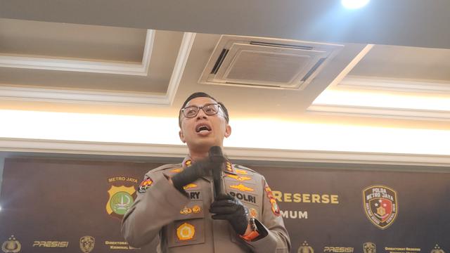 Kabid Humas Polda Metro Jaya, Kombes Pol Ade Ary Syam Indradi.