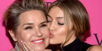 Belakangan ini sedang ramai beredar kabar bahwa, Gigi Hadid dan Kendall Jenner sedang diremehkan oleh industri fesyen didunia. Lantaran ke populeran mereka meroket berkat media sosial. (AFP/Bintang.com)