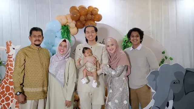 6 Potret Shaquille Kailli Danuarta Anak Cut Meyriska Bareng Kakek dan Neneknya