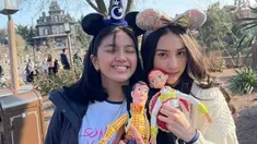 Alleia Anata Irham cukup pandai berbaur dengan selebritas termasuk dengan Anya Geraldine. Momen keduanya bersanding ini terlihat akrab bak kakak dan adik. Foto Alleia bersama Anya ini banjir pujian. (Liputan6.com/IG/_iiiiintan)