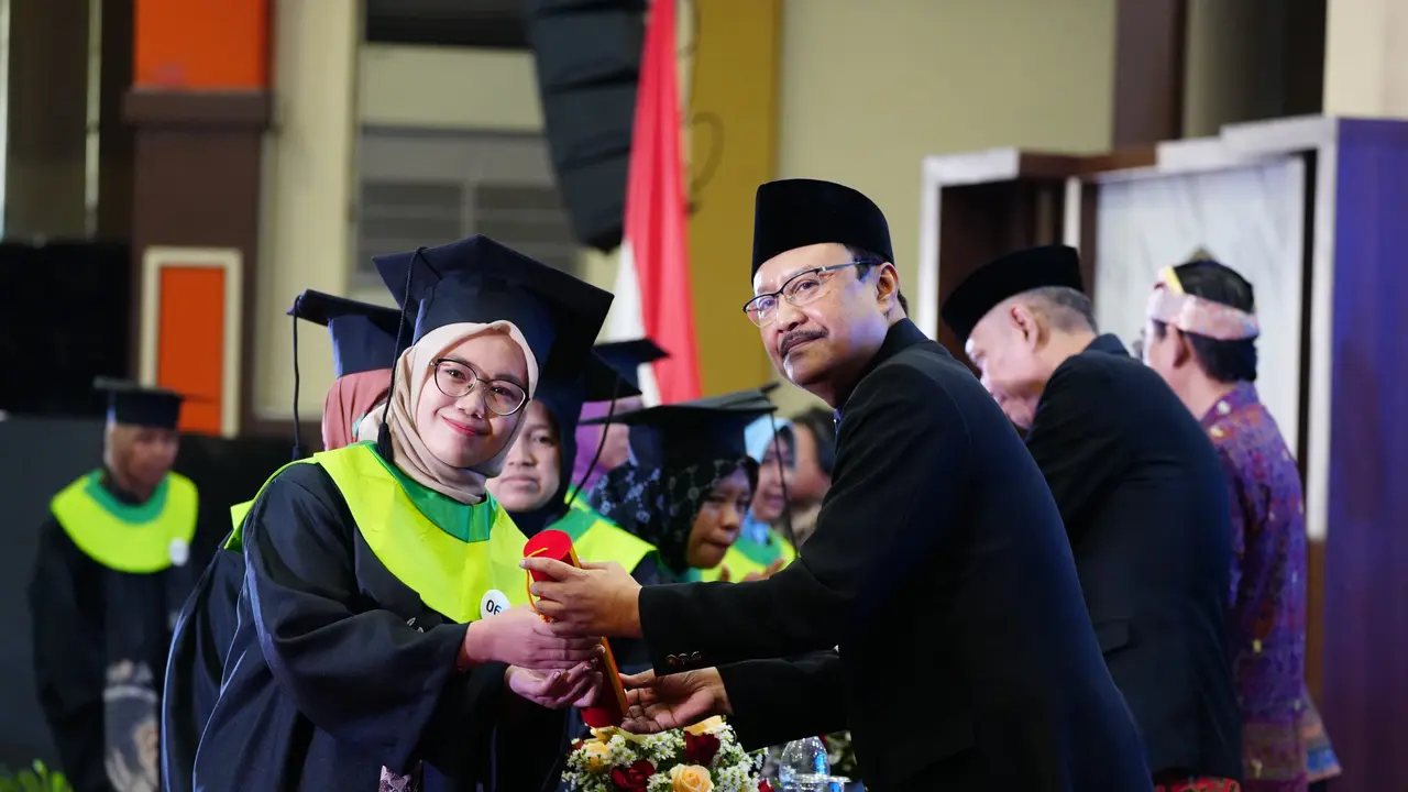 Mensos Gus Ipul Graduasi 500 KPM PKH di UB Malang, Naik Kelas Menuju Kemandirian