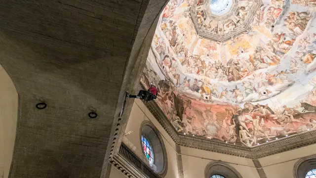 Melihat Lebih Dekat Perawatan Katedral Bersejarah di Italia