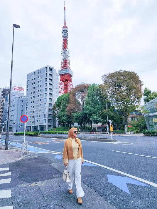 Syahrini selalu anggun [Instagram/princessyahrini]