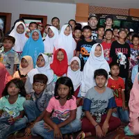 Sudah sepekan film Warkop DKI Reborn 2 hadir di layar bioskop tanah air. Antusias masyarakat yang begitu tinggi untuk menyaksikan film ini sangat terlihat. Terbukti dengan pencapaian jumlah penonton pada film ini. (Deki Prayoga/Bintang.com)