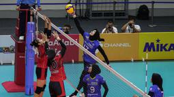 Posisi Jakarta Pertamina Fastron tidak terkejar lagi di klasemen putaran pertama. Mereka mencatat empat kemenangan dari empat laga, sehingga memuncaki klasemen dengan 12, unggul 7 poin dari Bandung BJB di Posisi kedua. (Bola.com/Bagaskara Lazuardi)