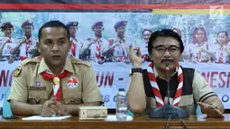 Ketua Kwarnas Gerakan Pramuka Adhyaksa Dault memberi keterangan selama pemberian penghargaan untuk Liputan6.com atas dukungan terhadap pendidikan karakter kaum muda di Gedung Kwarnas Gerakan Pramuka, Jakarta, Senin (24/9). (Liputan6.com/Immanuel Antonius)