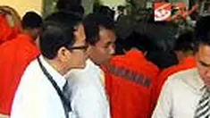 Polisi berhasi membekuk lima tersangka pengedar heroin dan ekstasi. Satu dari lima tersangka adalah residivis Penjara Nusakambangan.