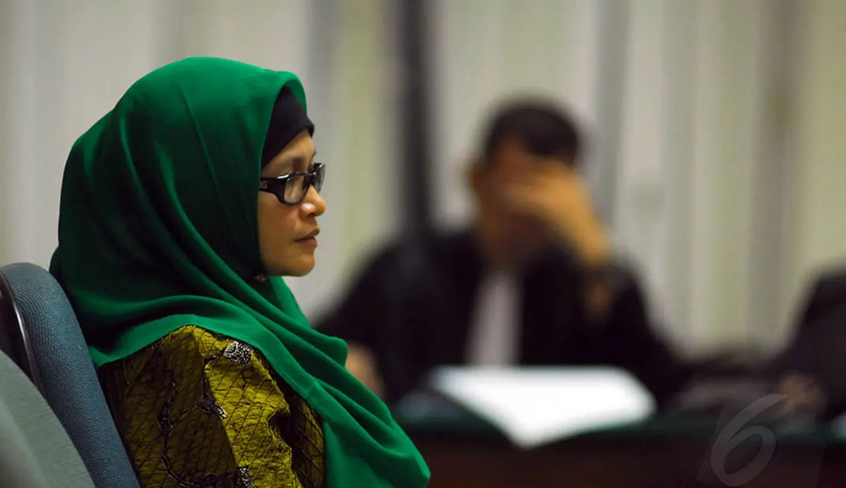 Susi Tur Andayani menjalani sidang putusan di pengadilan Tipikor, Jakarta Selatan,Senin (19/5/14) (Liputan6.com/Miftahul Hayat) 