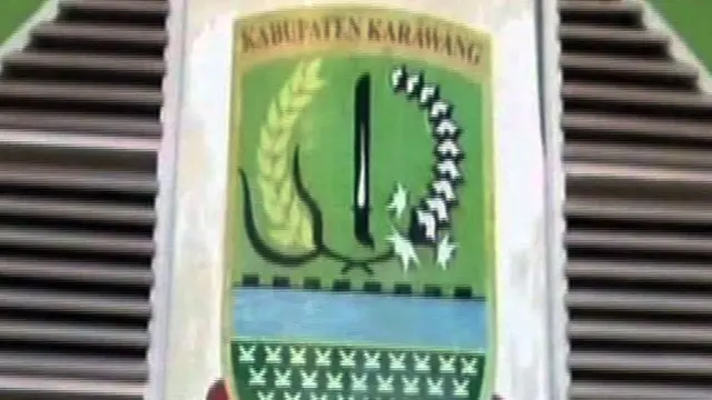 Geledah Kantor Bupati Karawang