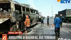 11 penumpang berhasil menyelamatkan diri dengan turun melalui pintu depan bus.