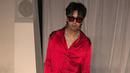 Penampilan Kris Wu dengan kacamata berwarna senada dengan pakaiannya pun tampak menarik. Gaya rambut Kris Wu juga tampak tak berubah.  (Liputan6.com/IG/@kriswu)