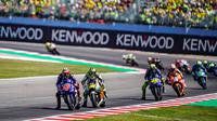 Dua pembalap Movistar Yamaha, Maverick Vinales dan Valentino Rossi kesulitan bersaing pada MotoGP San Marino 2018. (Twitter/Yamaha MotoGP)