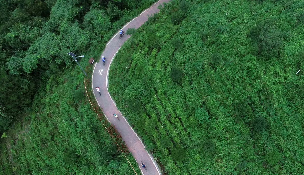 (23/7/2020). Jalur sepanjang 40 kilometer yang membentang di alam bebas ini menawarkan pengalaman yang menyenangkan bagi pesepeda. (Xinhua/Zhang Bowen)