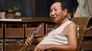 Pria terpidana mati asal Jepang, Iwao Hakamada (82)  berada di rumahnya, Hamamatsu, Prefektur Shizuoka, 28 Agustus 2018. Pada tahun 2014, Guiness Book of Records mencatatnya sebagai orang berstatus terpidana mati terlama di dunia. (KAZUHIRO NOGI/AFP)