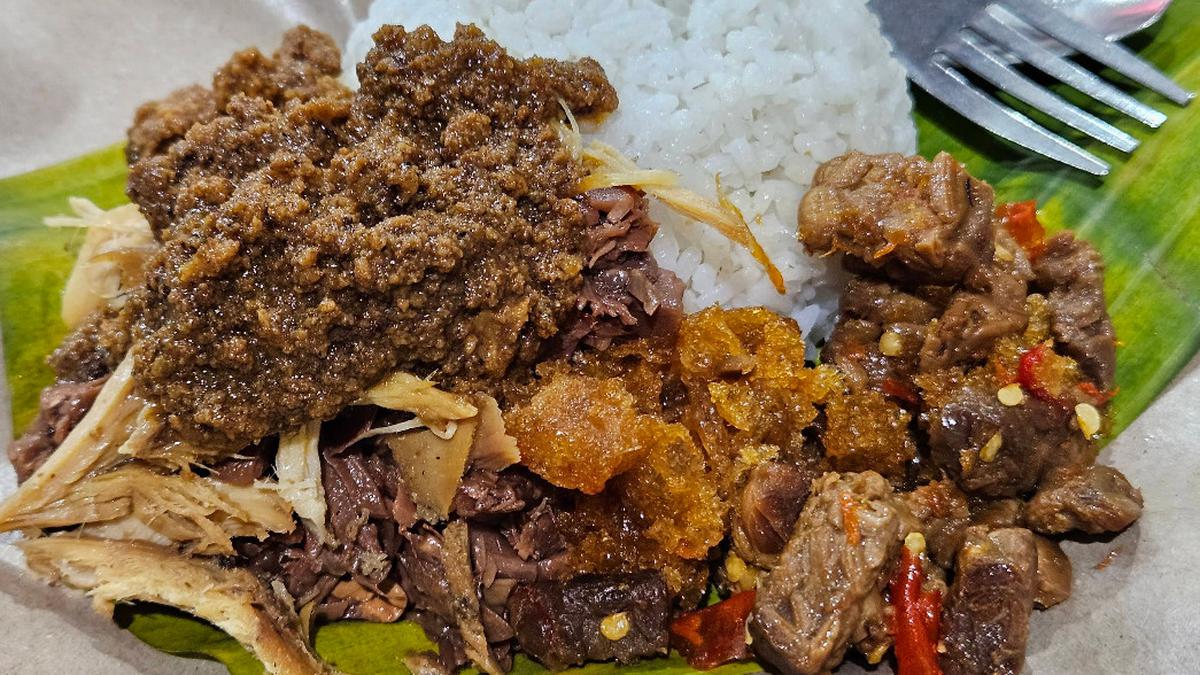 10 Rekomendasi Gudeg Malam Enak di Jogja Tahun 2026, Kuliner Legendaris Penyelamat Perut Lapar
