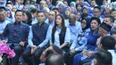 Keluarga  Susilo Bambang Yudhoyono saat hadir dalam perayaan HUT Partai Demokrat ke-16 di Cikeas, Jawa Barat, Sabtu (9/9). Peringatan ulang tahun Partai Demokrat ini dirayakan dengan sederhana. (Liputan6.com/Angga Yuniar)