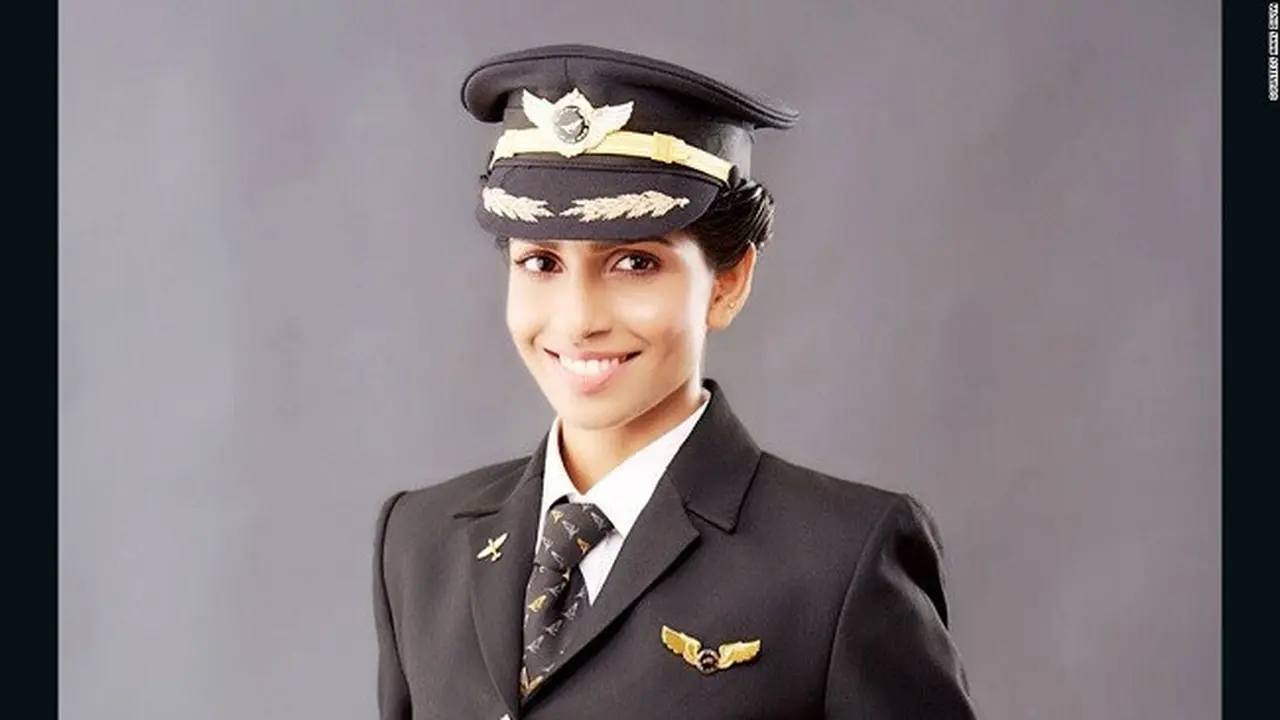 Kisah Sukses Anny Divya, Wanita India yang Jadi Pilot Termuda