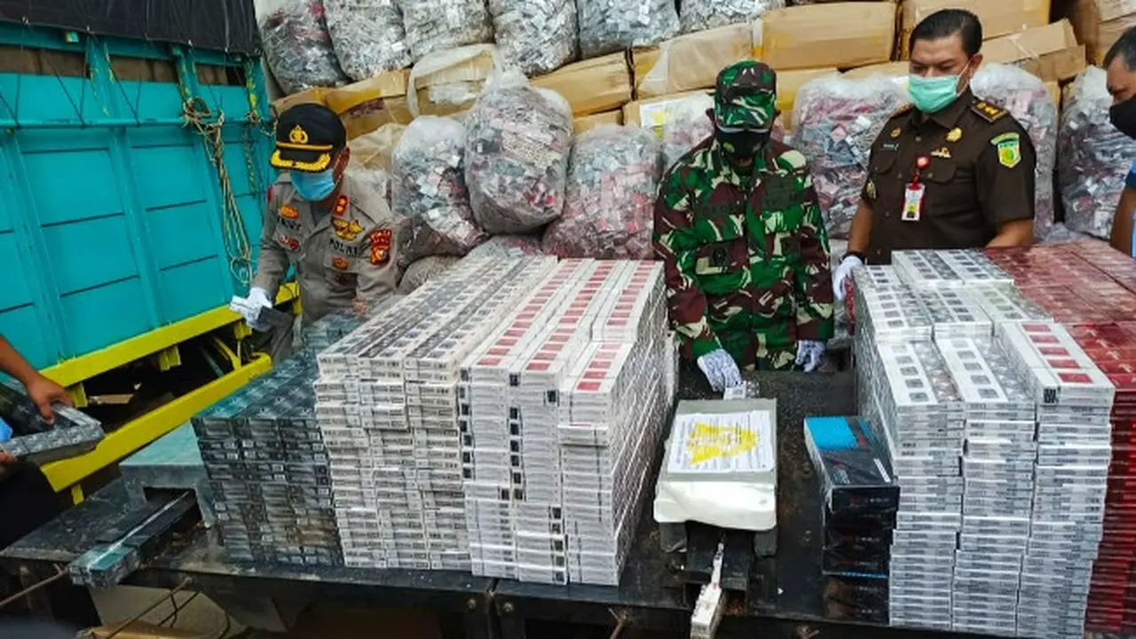 Bungkus rokok ilegal atau rokok tanpa cukai yang akan dimusnahkan Bea Cukai Riau.