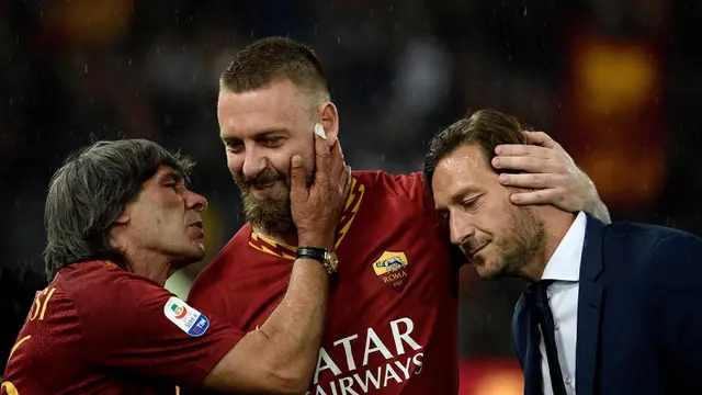 FOTO: Momen Perpisahan Daniele De Rossi dengan AS Roma