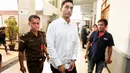 "Ibong nggak tahu (dumolid) itu obat terlarang atau bukan, dia menyarankan Restu konsumsi itu, tapi ya harus dengan resep dokter," lanjut Jaswi. (Adrian Putra/Bintang.com)