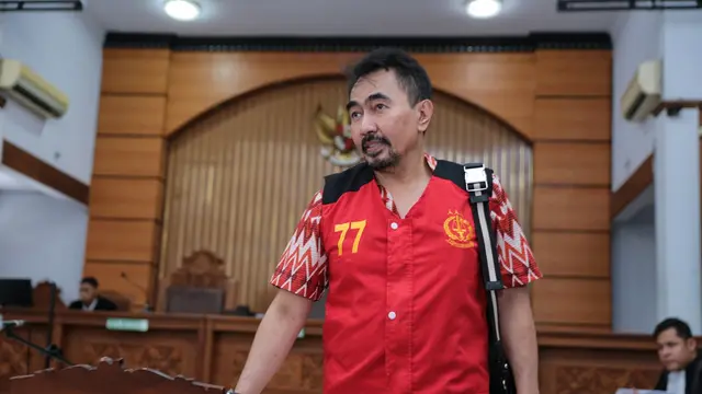 [Bintang] Gatot Brajamusti