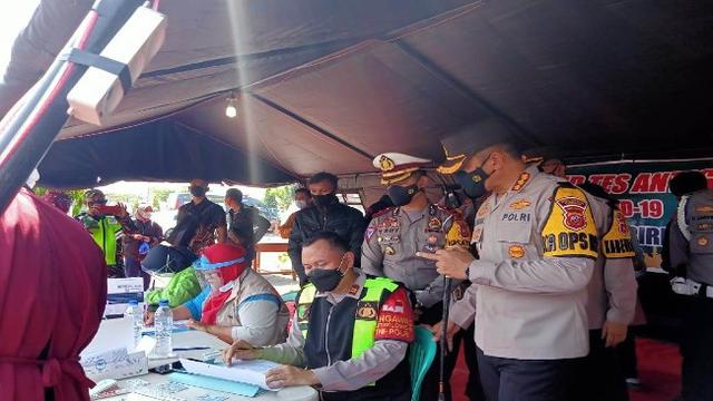 Pemudik Dinyatakan Reaktif Hasil Rapid Tes Antigen di Cirebon