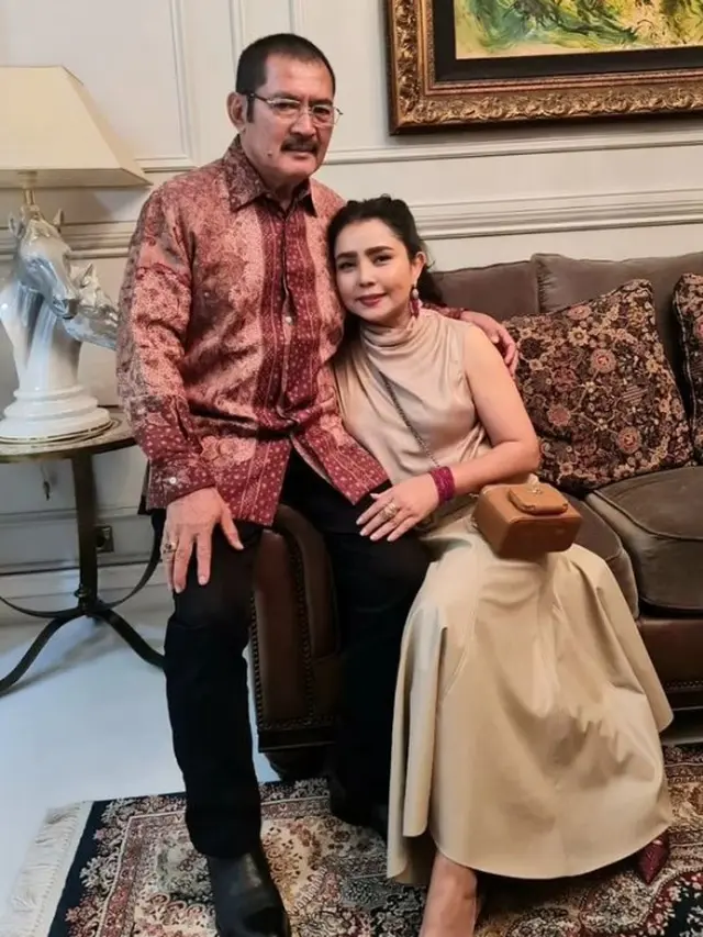 Mayangsari dan Bambang Trihatmodjo (Instagram/mayangsari_official)