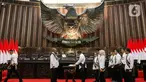 Sejumlah pemeran pimpinan Majelis Permusyawaratan Rakyat (MPR) mengikuti gladi bersih pelantikan Presiden dan Wakil Presiden terpilih 2024-2029 di Gedung Nusantara, Kompleks Parlemen, Senayan, Jakarta, Sabtu (19/10/2024). (Liputan6.com/Herman Zakharia)