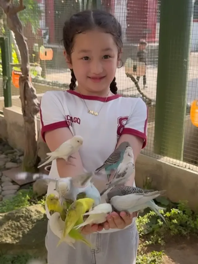 Ussy Sulistiawaty liburan bareng anak (Instagram/ussypratama)