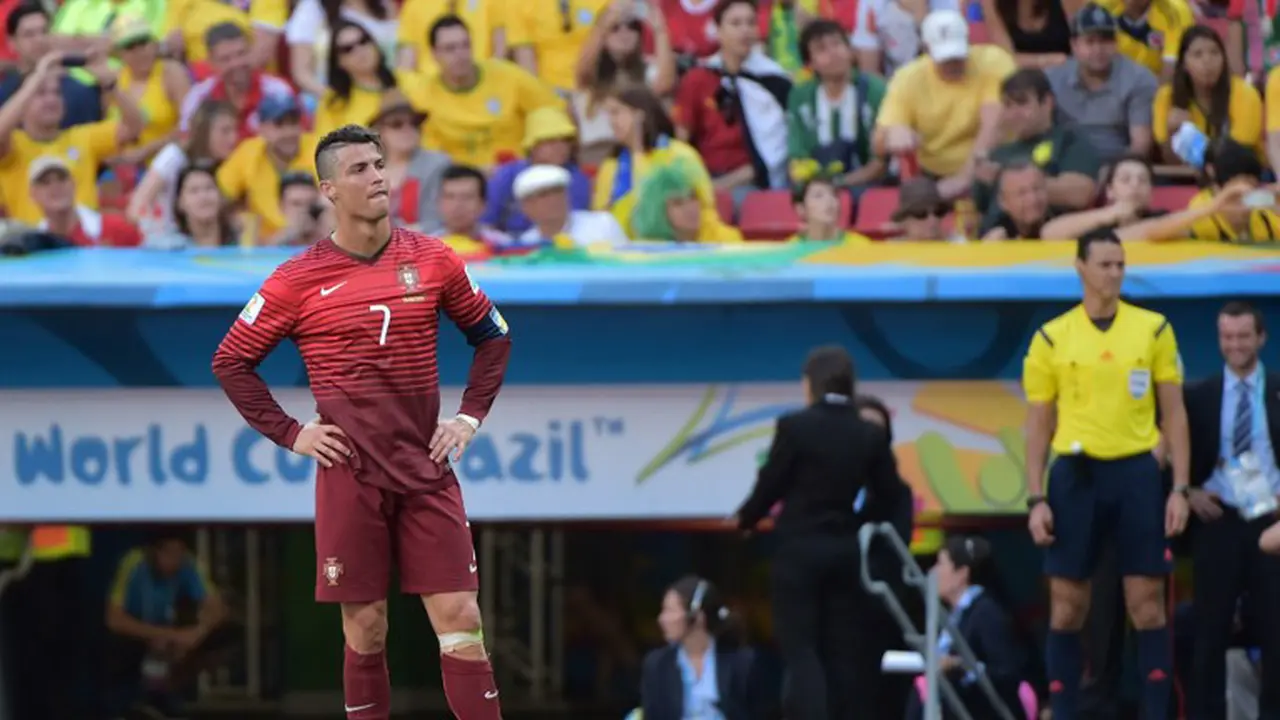 Cristiano Ronaldo (CR7)