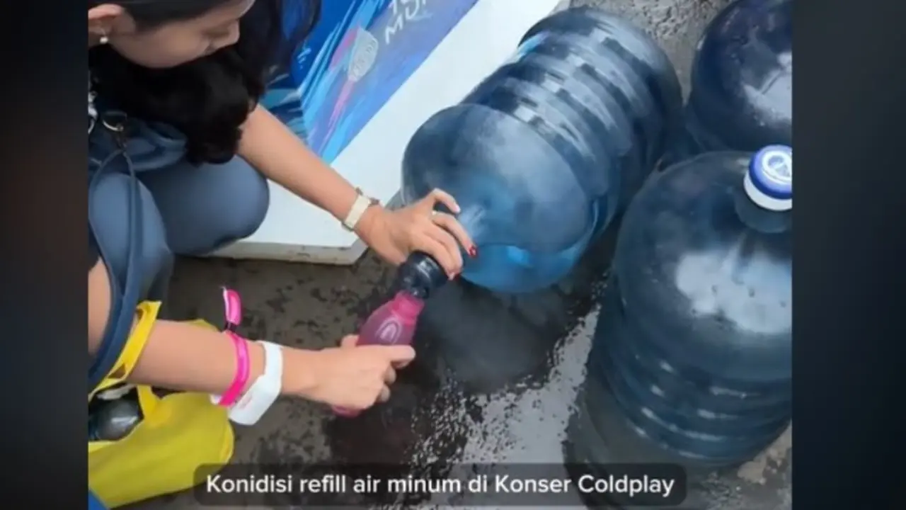 Konser Coldplay Usung Konsep Ramah Lingkungan tapi Benarkah Malah Buang-buang Air?