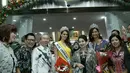 Salah satu bentuk persiapan yang dilakukan Bunga adalah menggali ilmu dari Iris. Puteri Indonesia 2017 ini menyadari, ilmu yang diserap dari Iris tentu akan menjadi bekal utamanya di ajang Miss Universe 2017 nanti. (Galih W. Satria/Bintang.com)