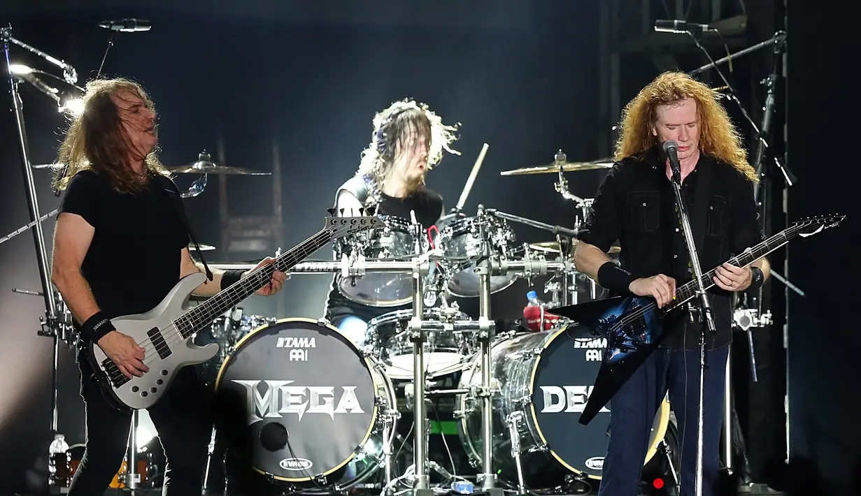 Hammersonic Festival 2017 ditutup dengan penampilan band metal Megadeth. Band legenda asal Amerika Serikat itu sukses membakar semangat penonton yang berakhir hingga pukul 01.00 WIB. (Bambang E. Ros/Bintang.com) 